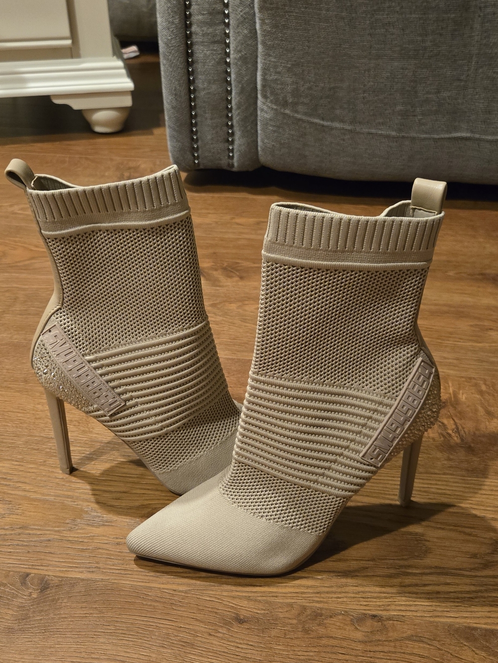 Steve Madden Women's Size 10 Rhinestone Sock Booties Nude Pointed Toe Heels